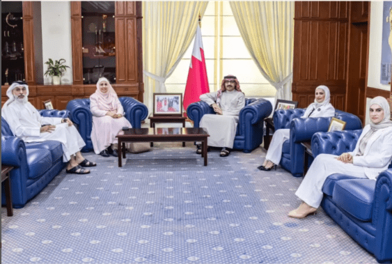 Education Minister and Gulf University Chairperson Discuss Strengthening Bahrain’s Higher Education System