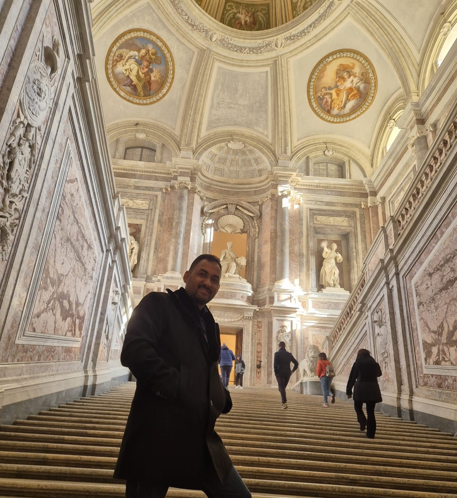 Gulf University Team Visits the Royal Palace in Naples, Accompanied by the University of Campania Luigi Vanvitelli